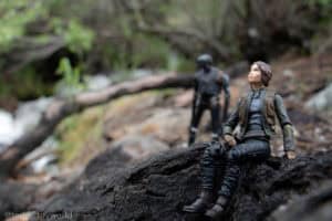 Jyn and K-2SO next to the river - @teddi_toyworld